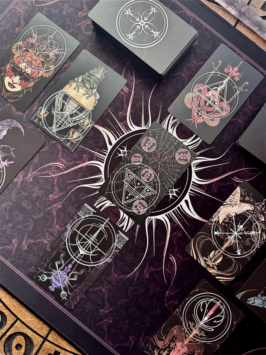 Divination Mat – The Nameless One Tarot (Large 30