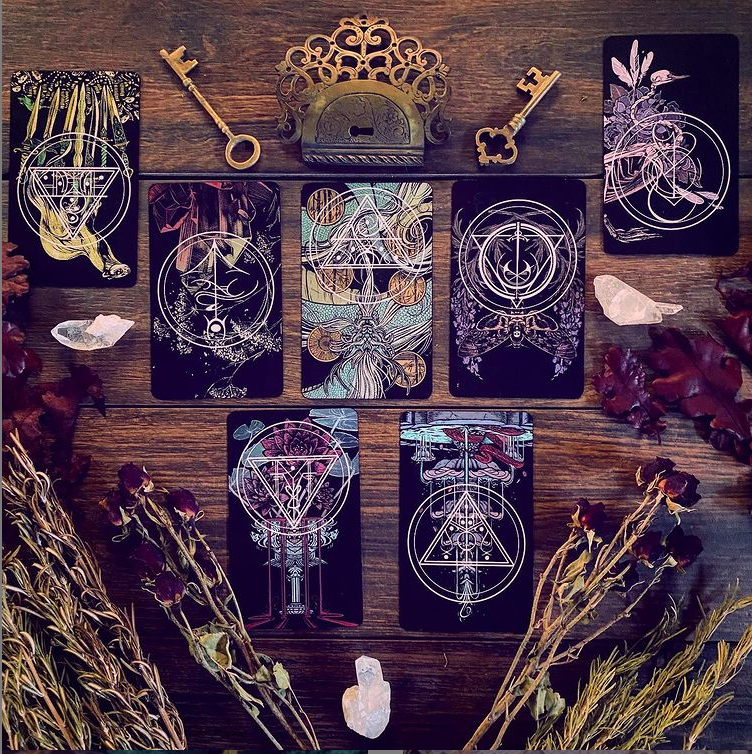 The Nameless One (A Tarot & Oracle Deck) – Xia Hunt